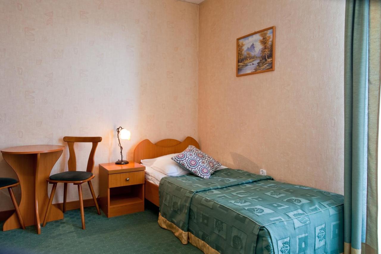 Pensjonat Henryk Krynica Zdroj Luaran gambar
